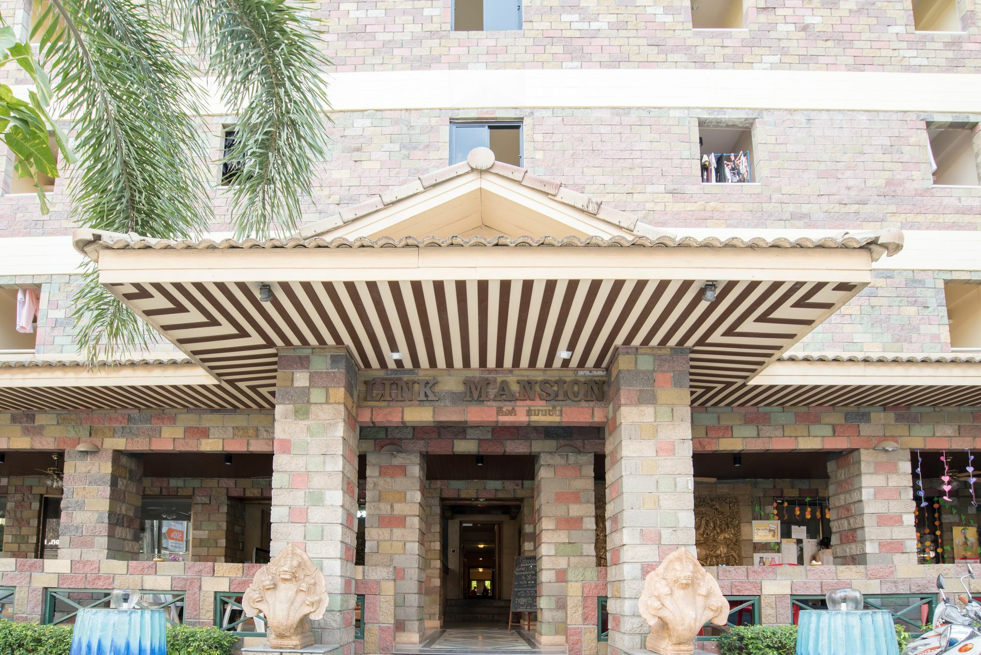 Link Mansion Hotel Chiang Mai Bagian luar foto