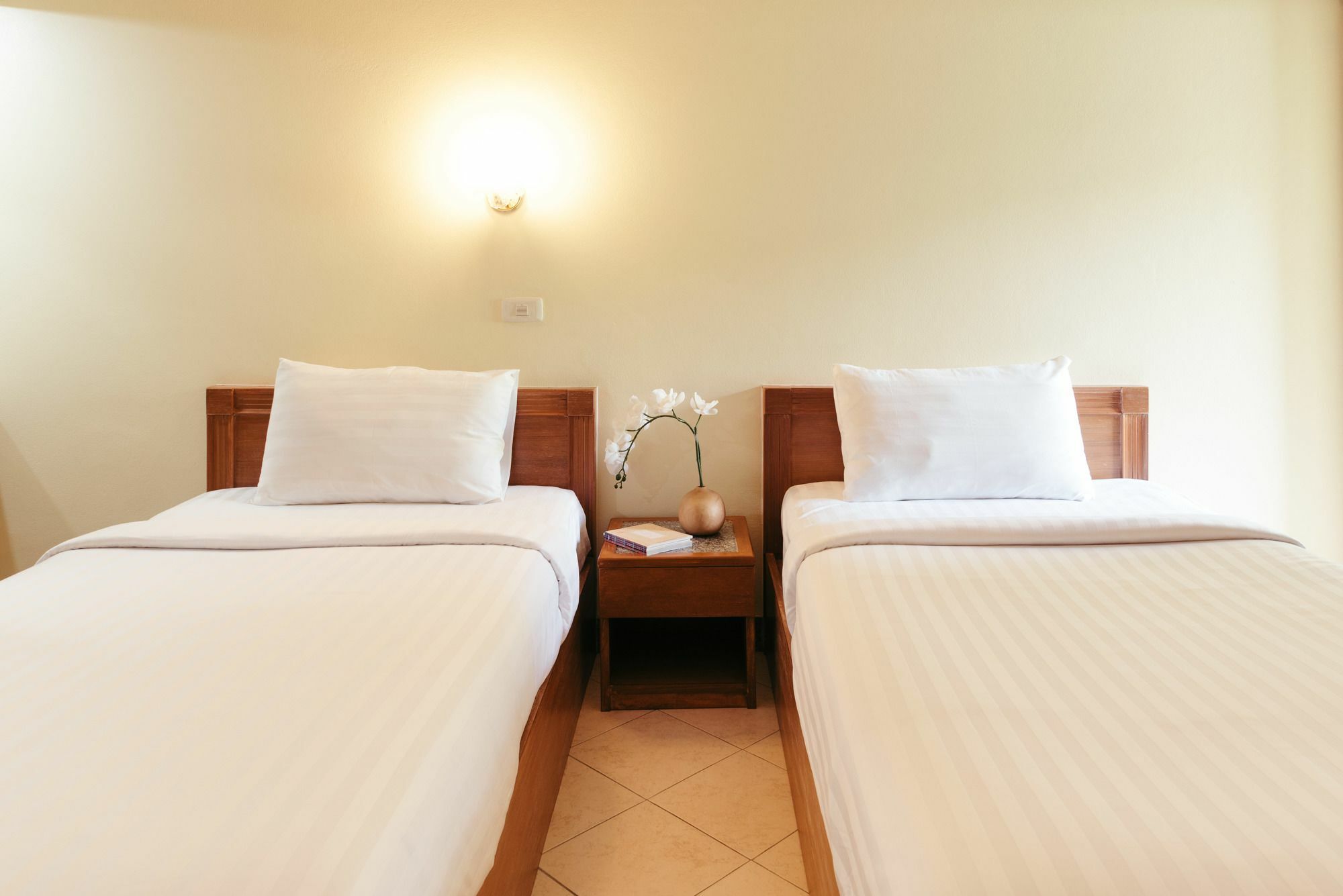 Link Mansion Hotel Chiang Mai Bagian luar foto